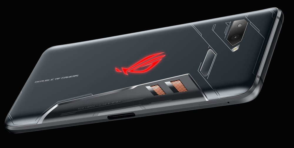 rog-phone_04.thumb.jpg.80557cdba3a5a32022443c29a14a5bf4.jpg